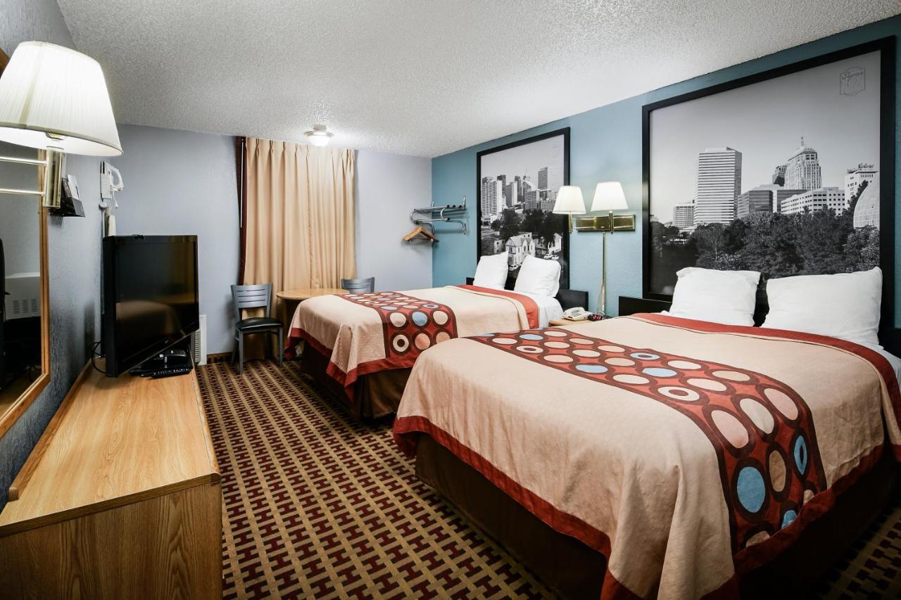 Super 8 By Wyndham Elk 2*